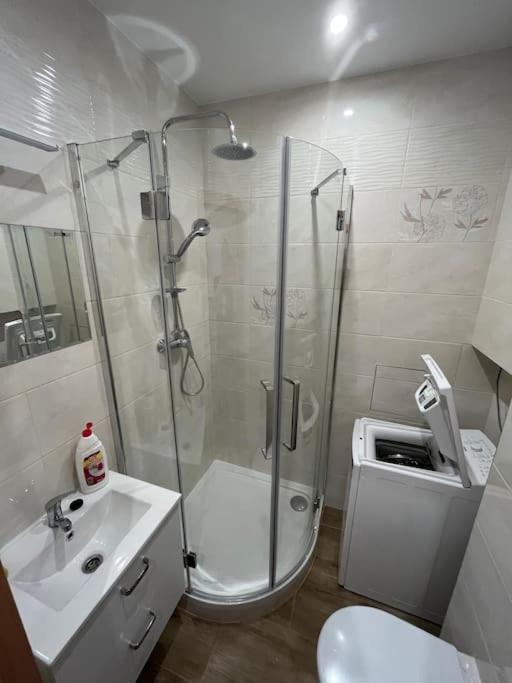Brand New Apartment In The Heart Of براتسيلافا المظهر الخارجي الصورة