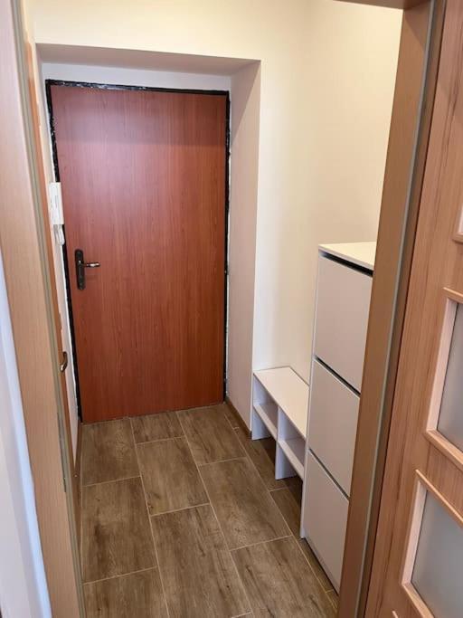 Brand New Apartment In The Heart Of براتسيلافا المظهر الخارجي الصورة